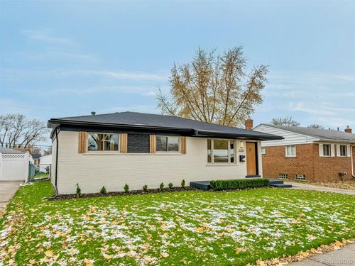 21425 Parkway St, Saint Clair Shores, MI, 48082-2212 | Card Image