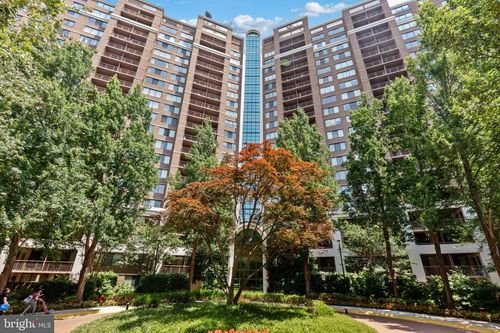 apt-l03-10101 Grosvenor Pl, NORTH BETHESDA, MD, 20852-4669 | Card Image