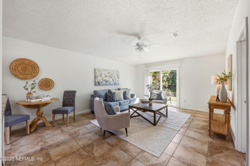 7534 International Village Dr, Jacksonville, FL, 32277-3810 | Card Image