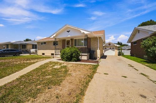 3005 Royal Ave, Pueblo, CO, 81005-1768 | Card Image