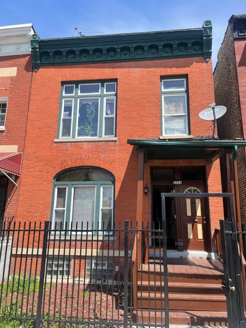 2724 W Jackson Blvd, Chicago, IL, 60612-3624 | Card Image