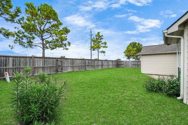 1604 Spring Glen Ln, House other with 3 bedrooms, 3 bathrooms and 2 parking in Pearland TX | Image 45