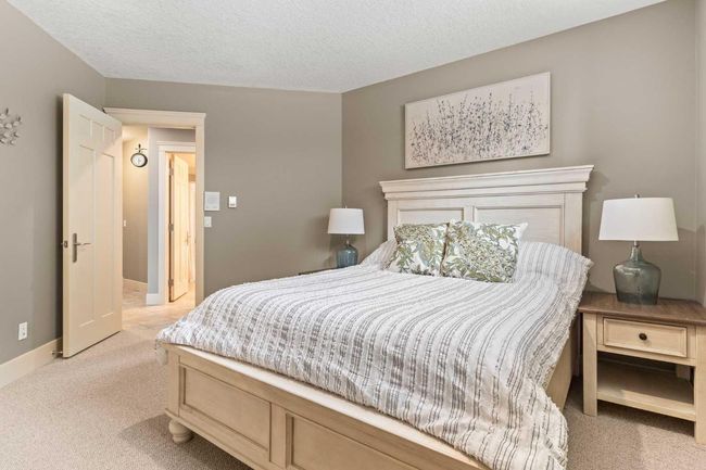 31 Summit Pointe Dr, House other with 4 bedrooms, 5 bathrooms and 4 parking in Heritage Pointe AB | Image 24