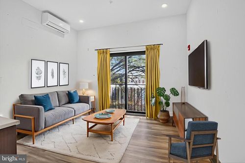 303-1935 E Hazzard St, PHILADELPHIA, PA, 19125-1304 | Card Image