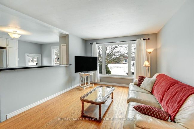 743 Barbara Cres, House other with 2 bedrooms, 2 bathrooms and 2 parking in Peterborough ON | Image 5