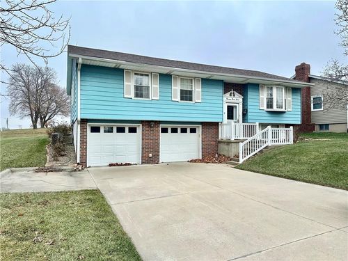 1337 W Crestview Dr, Maryville, MO, 64468-2731 | Card Image