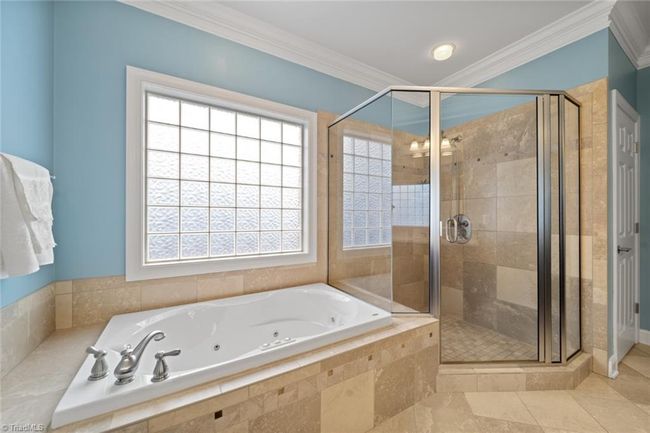 Primary bath | Image 25