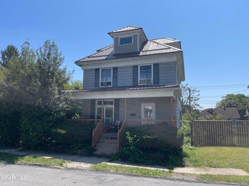 1611 21st Ave, Altoona, PA, 16601-2747 | Card Image