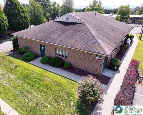 800 Coventry Dr, Phillipsburg, NJ, 08865-1973 | Card Image