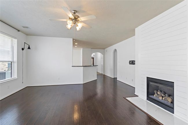 23307 W Pine Ivy Ln, House other with 4 bedrooms, 2 bathrooms and 2 parking in Tomball TX | Image 13