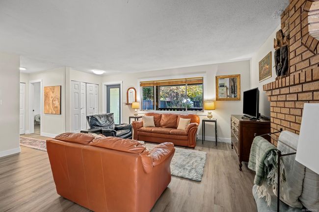 65 Islewood Dr, House other with 3 bedrooms, 2 bathrooms and 4 parking in Bowser BC | Image 11