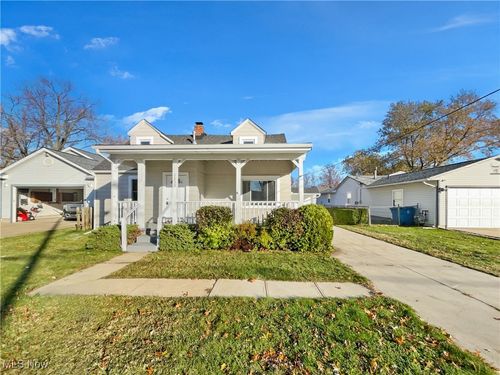 3835 E 364th St, Willoughby, OH, 44094-6318 | Card Image