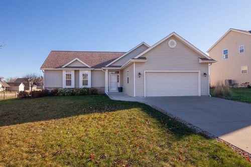 167 N Wild Flower Ln, Elkhorn, WI, 53121-4703 | Card Image