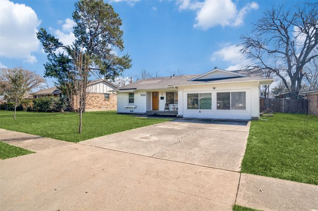 13660 Purple Sage Rd, House other with 3 bedrooms, 2 bathrooms and null parking in Dallas TX | Image 4