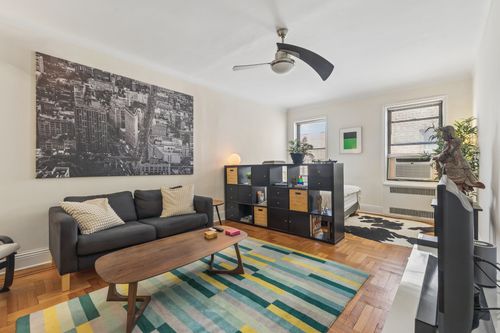 6j-125 Hawthorne St, Brooklyn, NY, 11225-5810 | Card Image