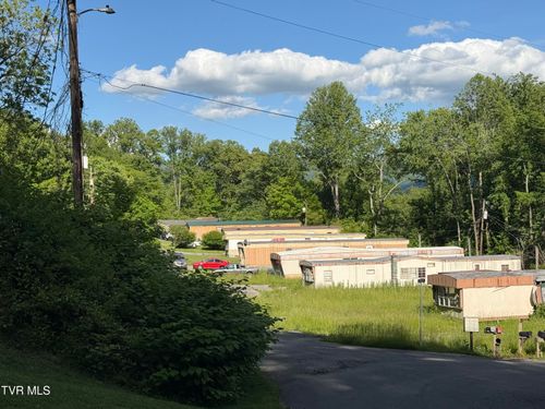 207 Garland Loop, Big Stone Gap, VA, 24219 | Card Image