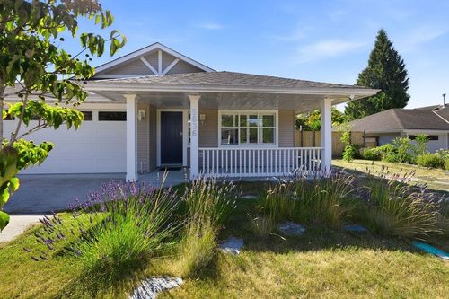 5636 Cascade Cres, Sechelt, BC, V7Z0M7 | Card Image
