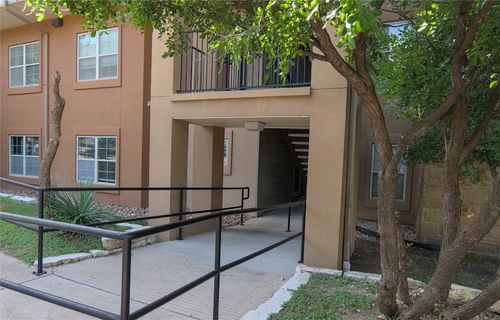 apt-4102-6810 Deatonhill Dr, Austin, TX, 78745-4747 | Card Image