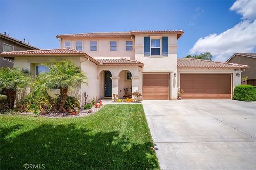 32804 Red Carriage Rd, Winchester, CA, 92596 | Card Image