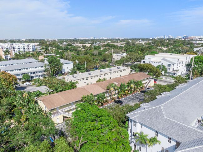 10 - 2741 Ne 8th Avenue, Condo with 2 bedrooms, 1 bathrooms and null parking in Wilton Manors FL | Image 32