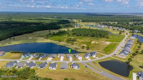 402 Taylorwood Dr, Beaufort, NC, 28516-6200 | Card Image