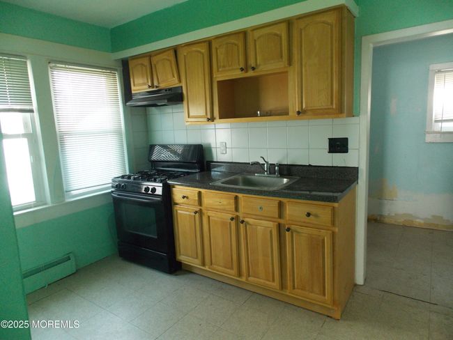 KITCHEN | Image 7