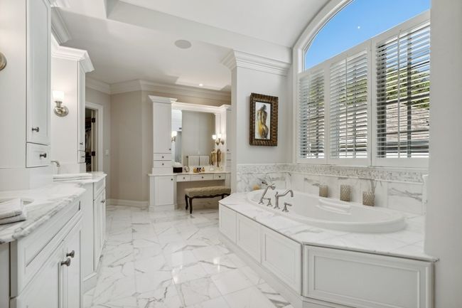 2239 Sheridan Rd, Home with 4 bedrooms, 8 bathrooms and null parking in Highland Park IL | Image 26