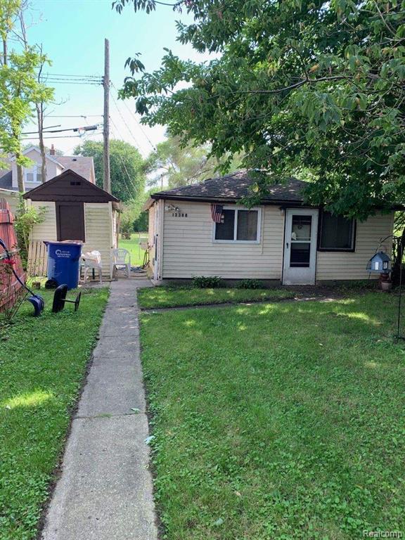 Vernon Ave, Warren, MI 48089