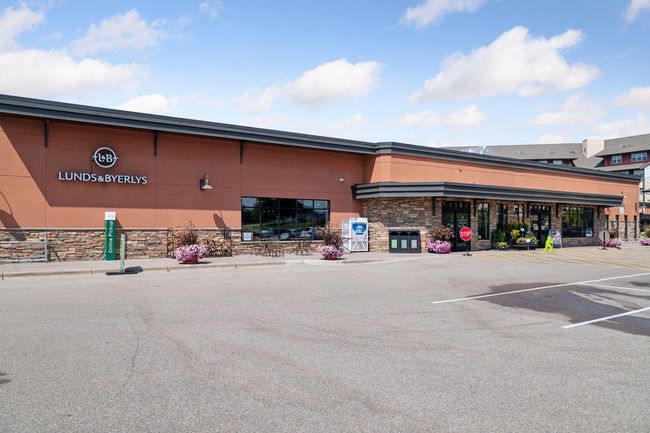Lunds and Byerlys across the street | Image 29