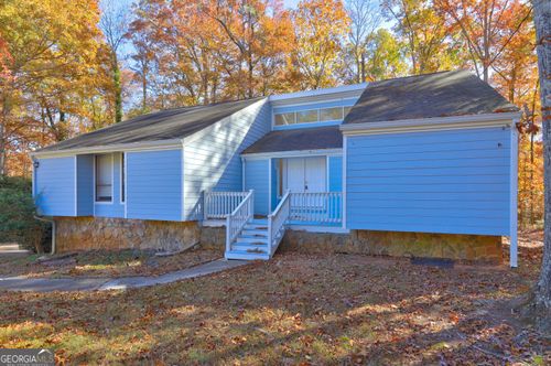 871 Lost Creek Cir, Stone Mountain, GA, 30088-2106 | Card Image