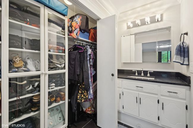 UNIT-103E - 125 Acacia Cir, Condo with 3 bedrooms, 3 bathrooms and 74 parking in Indian Head Park IL | Image 16