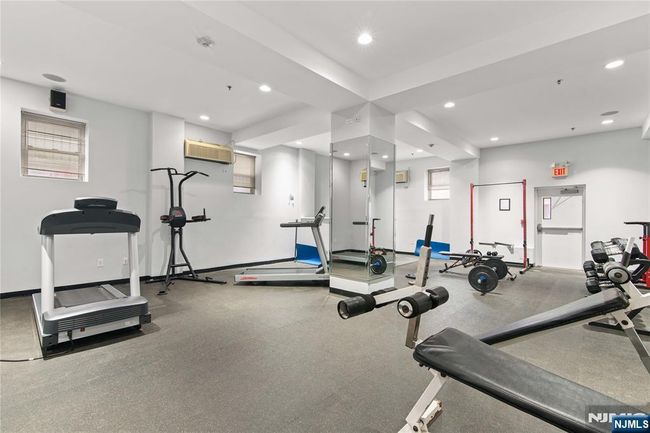 70 Munn Ave, Condo with 1 bedrooms, 1 bathrooms and null parking in East Orange NJ | Image 15