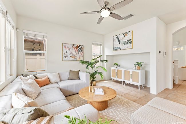 91-1011 Kaikane St, House other with 4 bedrooms, 3 bathrooms and 2 parking in Ewa Beach HI | Image 4