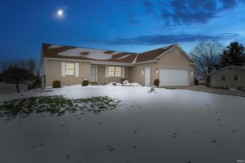 68426 County Road 23, New Paris, IN, 46553-9133 | Card Image