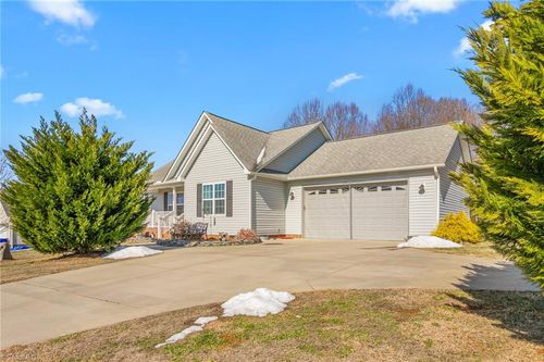 2549 Mary Viola Dr, Sophia, NC, 27350-8501 | Card Image