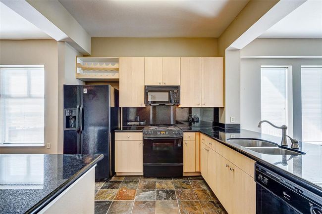 UNIT-1702 - 3505 Sage Rd, Condo with 2 bedrooms, 2 bathrooms and 1 parking in Houston TX | Image 8