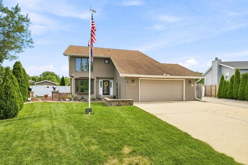 1109 Home Ct, Shorewood, IL, 60404-9658 | Card Image