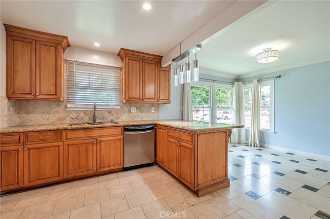 20129 Halsted St, House other with 3 bedrooms, 2 bathrooms and 2 parking in Chatsworth CA | Image 9