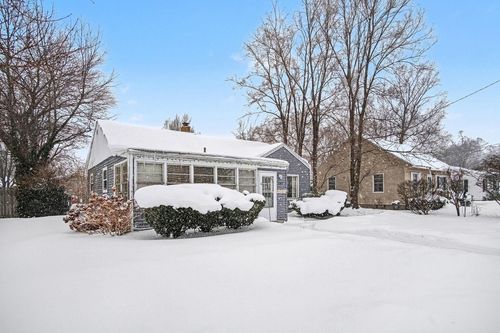 2363 Crozier Ave, Muskegon, MI, 49441-1319 | Card Image