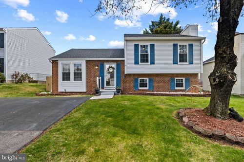 816 Sunnyfield Ln, BALTIMORE, MD, 21225-3368 | Card Image