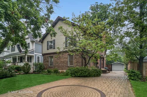 827 Forest Ave, River Forest, IL, 60305-1361 | Card Image