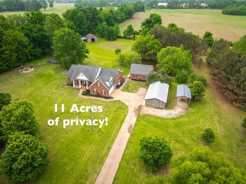 1095 Culbreath Rd, Covington, TN, 38019-7415 | Card Image