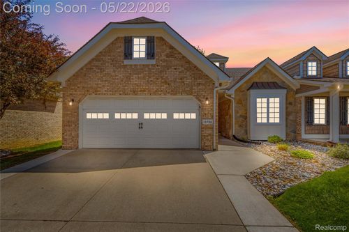 15720 Hunter Grv, Livonia, MI, 48154-1723 | Card Image