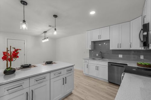7302 Vista Cliff Dr, Fort Worth, TX, 76179-2938 | Card Image