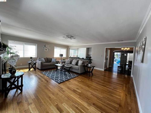 2119 Lincoln Ave, Richmond, CA, 94801-4210 | Card Image