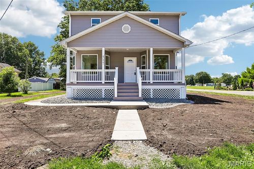 517 Sarah St, Livingston, IL, 62058-4407 | Card Image