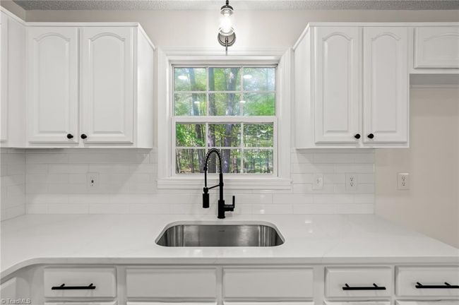 1567 Pineland Dr, House other with 3 bedrooms, 2 bathrooms and null parking in Kernersville NC | Image 13
