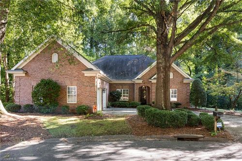 1264 Stadler Ridge Rd, Winston Salem, NC, 27106-5047 | Card Image