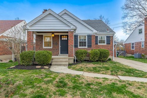 3814 N Broadlawn Cir, Silverton, OH, 45236-3321 | Card Image