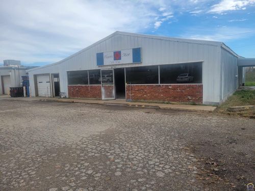 515 Walnut St, Oskaloosa, KS, 66066-4164 | Card Image